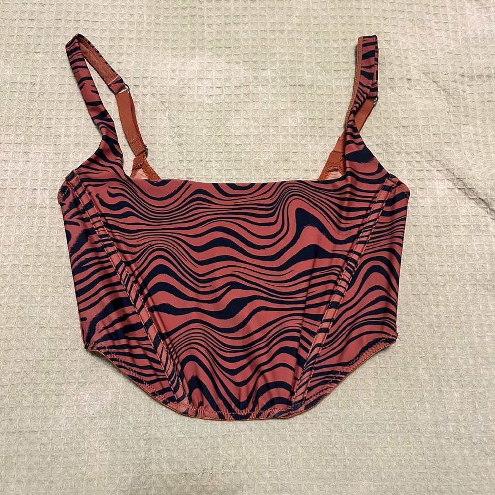 Wave Patterned Women's Top